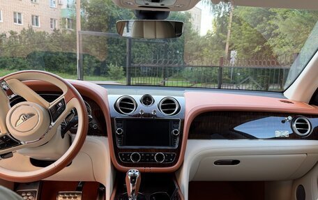 Bentley Bentayga I, 2016 год, 15 800 000 рублей, 6 фотография