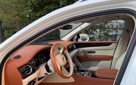 Bentley Bentayga I, 2016 год, 15 800 000 рублей, 9 фотография