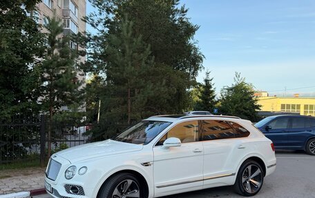 Bentley Bentayga I, 2016 год, 15 800 000 рублей, 26 фотография