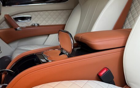Bentley Bentayga I, 2016 год, 15 800 000 рублей, 21 фотография
