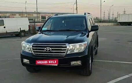 Toyota Land Cruiser 200, 2008 год, 2 600 000 рублей, 17 фотография