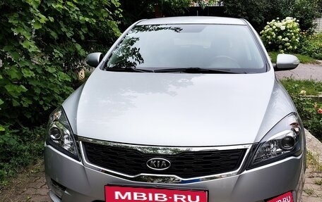 KIA cee'd I рестайлинг, 2011 год, 1 100 000 рублей, 1 фотография