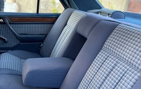 Mercedes-Benz E-Класс, 1993 год, 185 000 рублей, 6 фотография