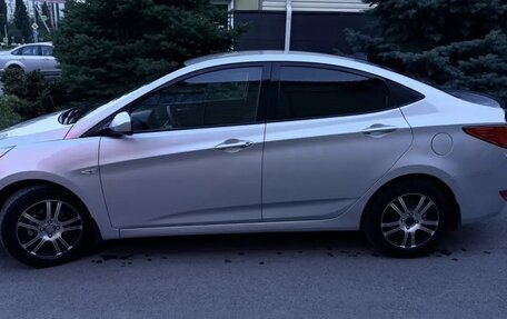Hyundai Solaris II рестайлинг, 2015 год, 1 300 000 рублей, 5 фотография