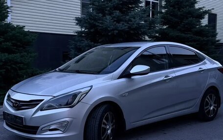 Hyundai Solaris II рестайлинг, 2015 год, 1 300 000 рублей, 6 фотография