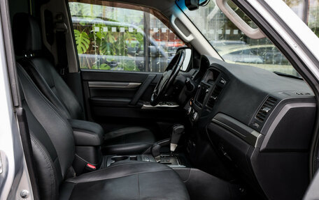 Mitsubishi Pajero IV, 2011 год, 1 829 000 рублей, 12 фотография