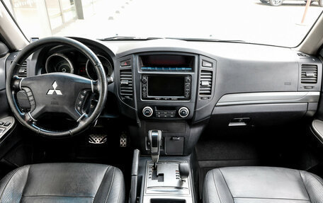 Mitsubishi Pajero IV, 2011 год, 1 829 000 рублей, 15 фотография