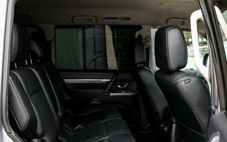 Mitsubishi Pajero IV, 2011 год, 1 829 000 рублей, 13 фотография