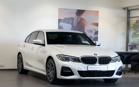 BMW 3 серия, 2021 год, 3 890 000 рублей, 3 фотография