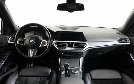 BMW 3 серия, 2021 год, 3 890 000 рублей, 15 фотография