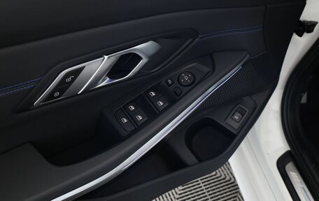 BMW 3 серия, 2021 год, 3 890 000 рублей, 18 фотография