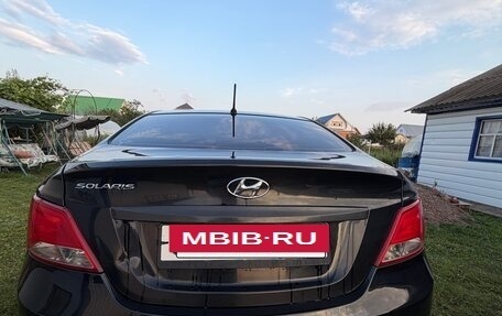 Hyundai Solaris II рестайлинг, 2016 год, 1 000 000 рублей, 3 фотография
