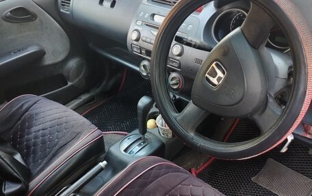 Honda Fit III, 2002 год, 300 000 рублей, 3 фотография