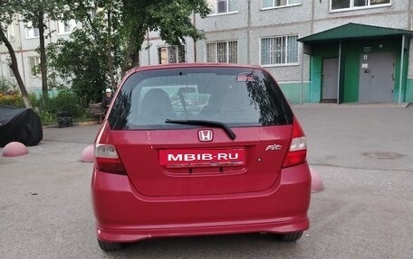 Honda Fit III, 2002 год, 300 000 рублей, 2 фотография