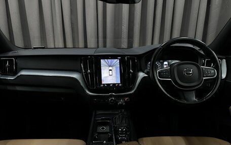 Volvo XC60 II, 2017 год, 2 989 999 рублей, 10 фотография
