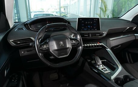 Peugeot 3008 II, 2018 год, 1 777 000 рублей, 6 фотография