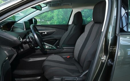 Peugeot 3008 II, 2018 год, 1 777 000 рублей, 10 фотография