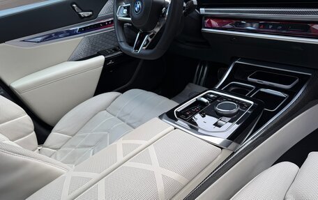 BMW 7 серия, 2023 год, 11 000 000 рублей, 14 фотография
