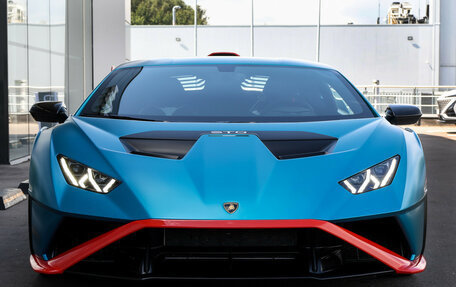 Lamborghini Huracán, 2022 год, 31 000 000 рублей, 3 фотография