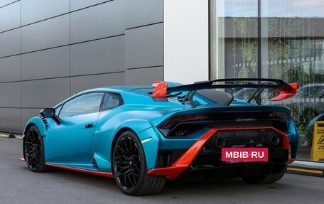 Lamborghini Huracán, 2022 год, 31 000 000 рублей, 8 фотография
