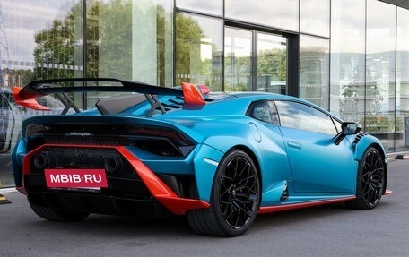 Lamborghini Huracán, 2022 год, 31 000 000 рублей, 6 фотография