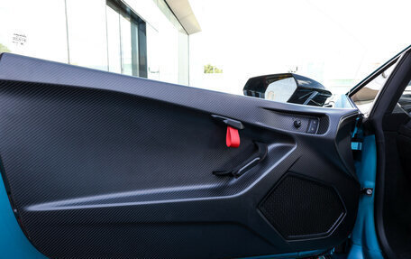 Lamborghini Huracán, 2022 год, 31 000 000 рублей, 24 фотография