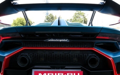 Lamborghini Huracán, 2022 год, 31 000 000 рублей, 34 фотография