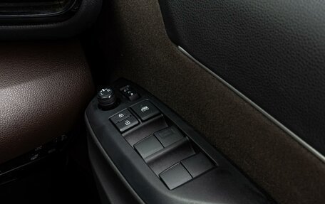 Toyota Yaris Cross, 2021 год, 2 830 000 рублей, 19 фотография
