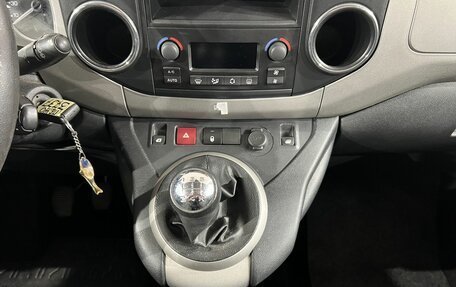 Peugeot Partner II рестайлинг 2, 2012 год, 690 000 рублей, 12 фотография