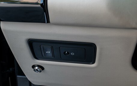 Land Rover Range Rover IV рестайлинг, 2016 год, 3 350 000 рублей, 24 фотография