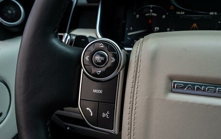 Land Rover Range Rover IV рестайлинг, 2016 год, 3 350 000 рублей, 19 фотография