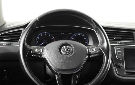 Volkswagen Tiguan II, 2017 год, 1 987 200 рублей, 12 фотография