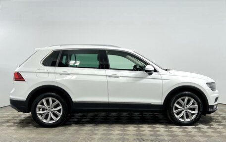 Volkswagen Tiguan II, 2017 год, 1 987 200 рублей, 5 фотография
