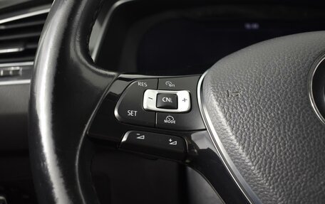 Volkswagen Tiguan II, 2017 год, 1 987 200 рублей, 14 фотография