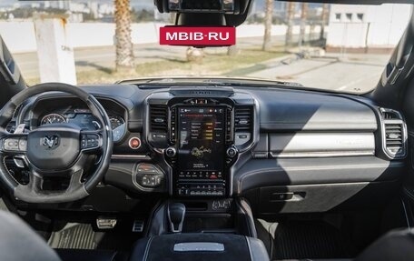 Rambler 1500, 2022 год, 13 000 000 рублей, 4 фотография
