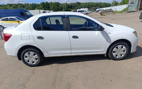 Renault Logan II, 2015 год, 520 000 рублей, 3 фотография