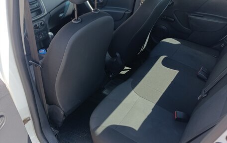 Renault Logan II, 2015 год, 520 000 рублей, 7 фотография