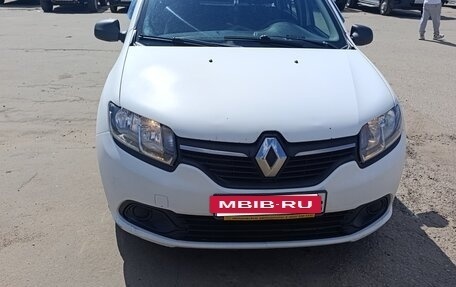 Renault Logan II, 2015 год, 520 000 рублей, 4 фотография