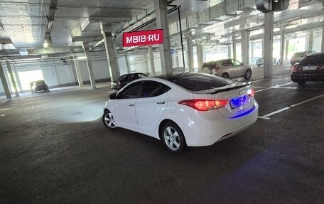 Hyundai Avante, 2011 год, 890 000 рублей, 4 фотография