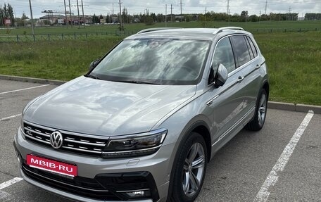 Volkswagen Tiguan II, 2019 год, 3 400 000 рублей, 2 фотография
