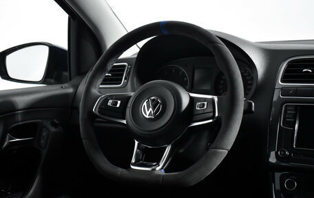 Volkswagen Polo VI (EU Market), 2019 год, 1 300 000 рублей, 3 фотография