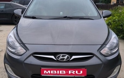 Hyundai Solaris II рестайлинг, 2012 год, 650 000 рублей, 1 фотография
