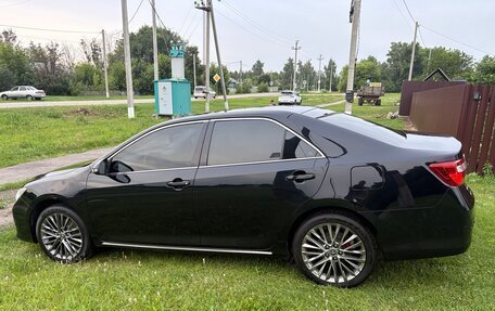 Toyota Camry, 2014 год, 2 100 000 рублей, 8 фотография