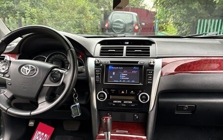 Toyota Camry, 2014 год, 2 100 000 рублей, 13 фотография