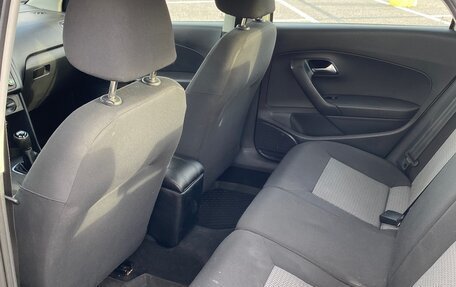 Volkswagen Polo VI (EU Market), 2011 год, 500 000 рублей, 9 фотография