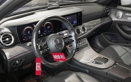 Mercedes-Benz E-Класс, 2021 год, 6 000 000 рублей, 5 фотография