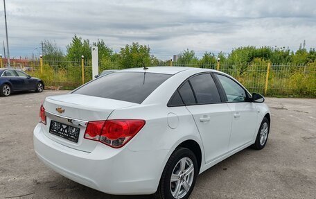 Chevrolet Cruze II, 2010 год, 799 000 рублей, 2 фотография
