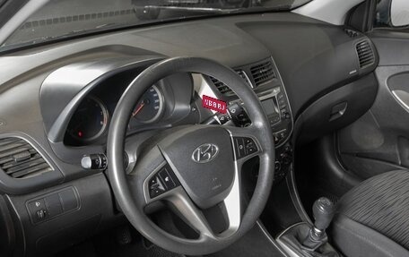 Hyundai Solaris II рестайлинг, 2016 год, 1 100 000 рублей, 5 фотография
