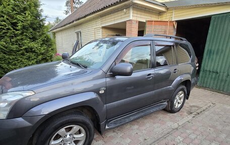 Toyota Land Cruiser Prado 120 рестайлинг, 2003 год, 1 650 000 рублей, 5 фотография