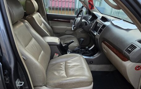 Toyota Land Cruiser Prado 120 рестайлинг, 2003 год, 1 650 000 рублей, 8 фотография